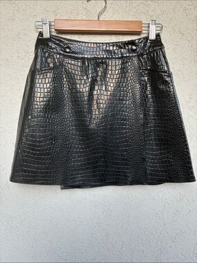 Guess Collection Black Faux Croc A-Line Mini Skirt
